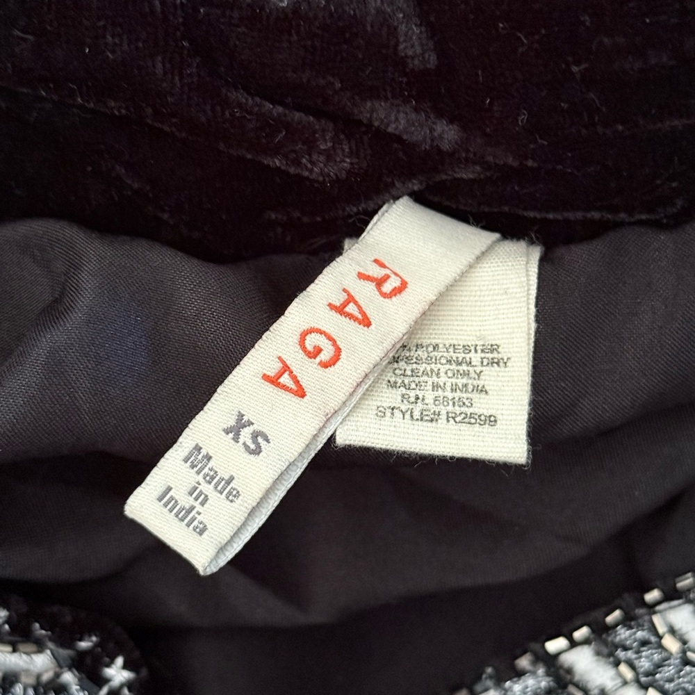 Raga Lunar Eclipse black silver velour velvet embroidered beaded crop Jacket XS - Picture 15 of 15